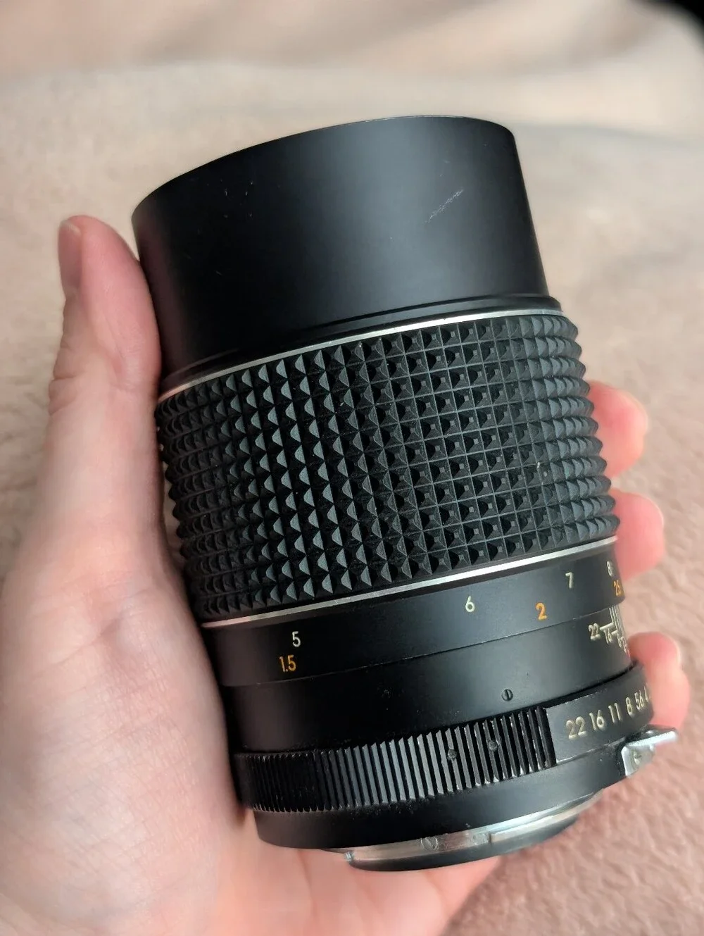 Miida 135mm f/2.8 telephoto manual lens with loose hood